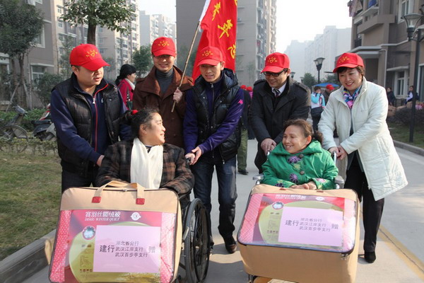 银行优质服务经验介绍_成效优质银行经验服务方案_银行优质服务成效经验